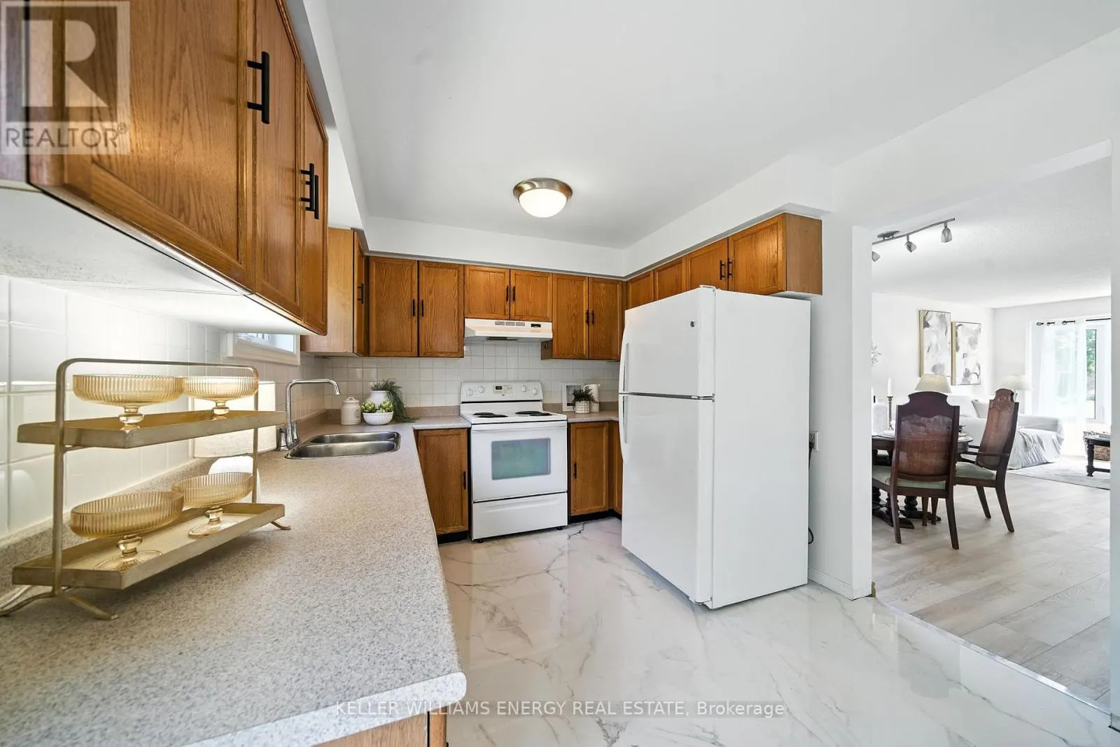 910 RENAISSANCE DRIVE