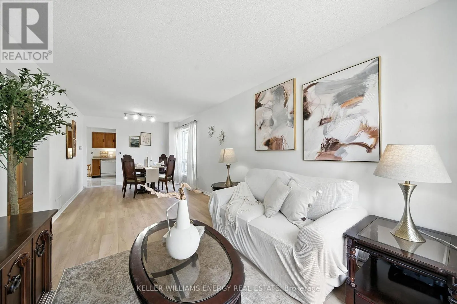 910 RENAISSANCE DRIVE