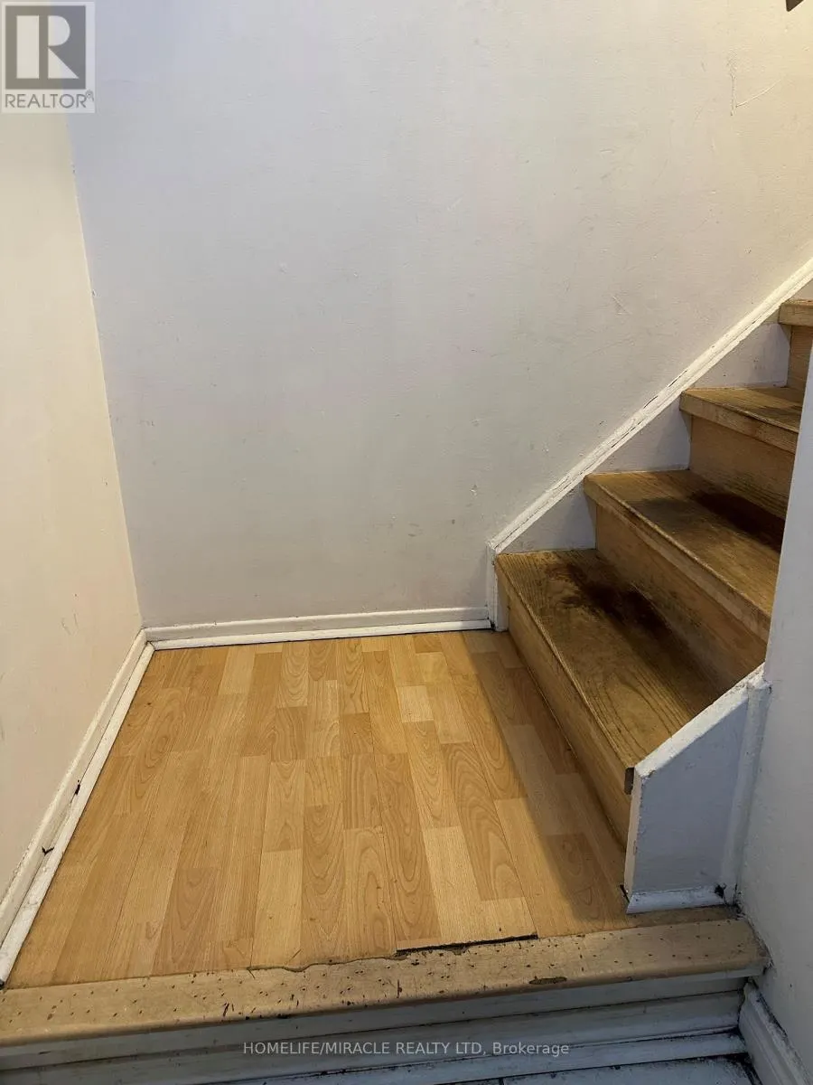 UPPER - 47 HORSELEY HILL DRIVE