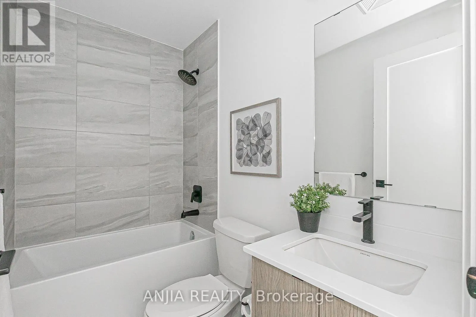 207 - 2369 DANFORTH AVENUE
