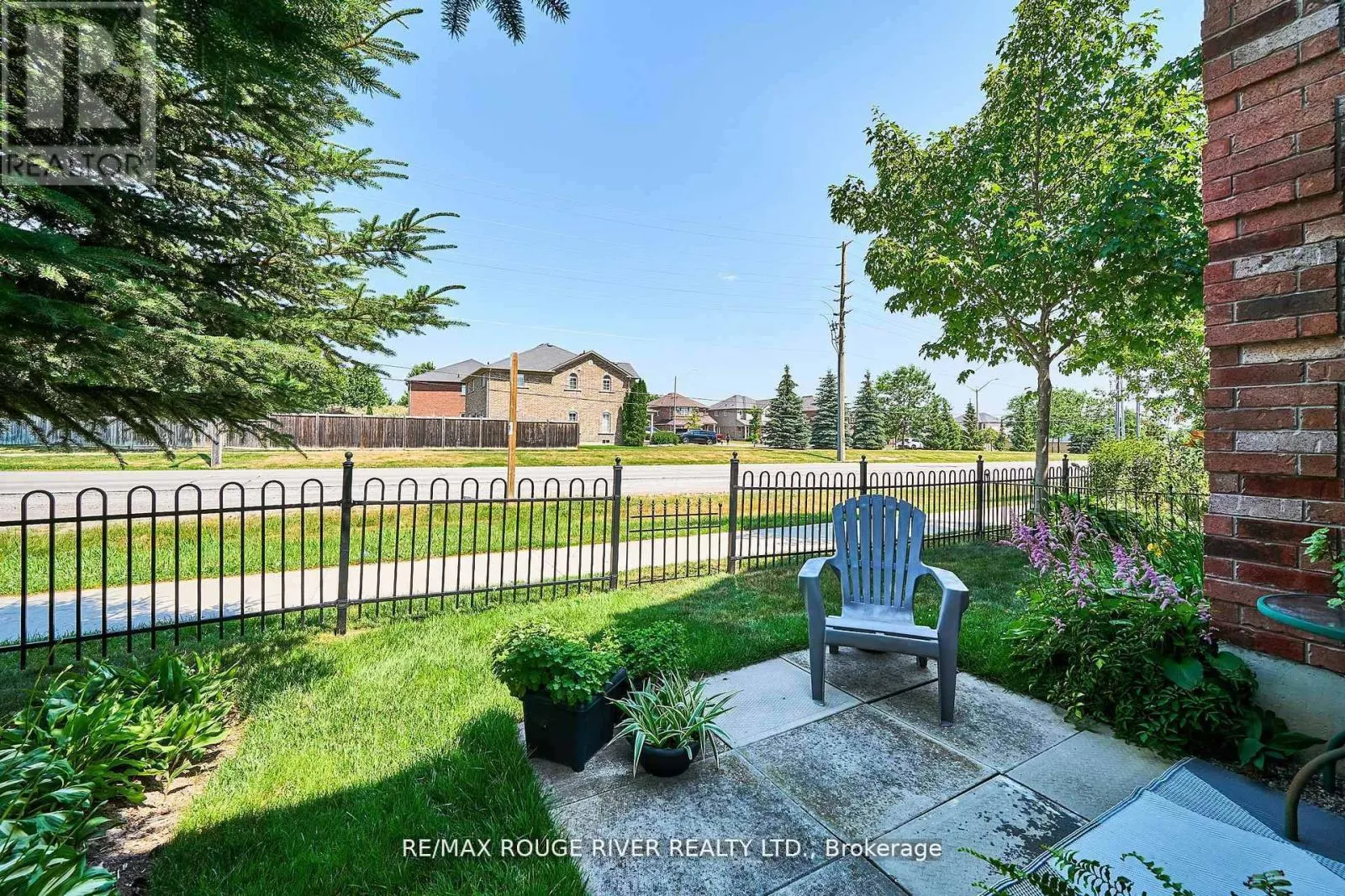26 LANDER CRESCENT
