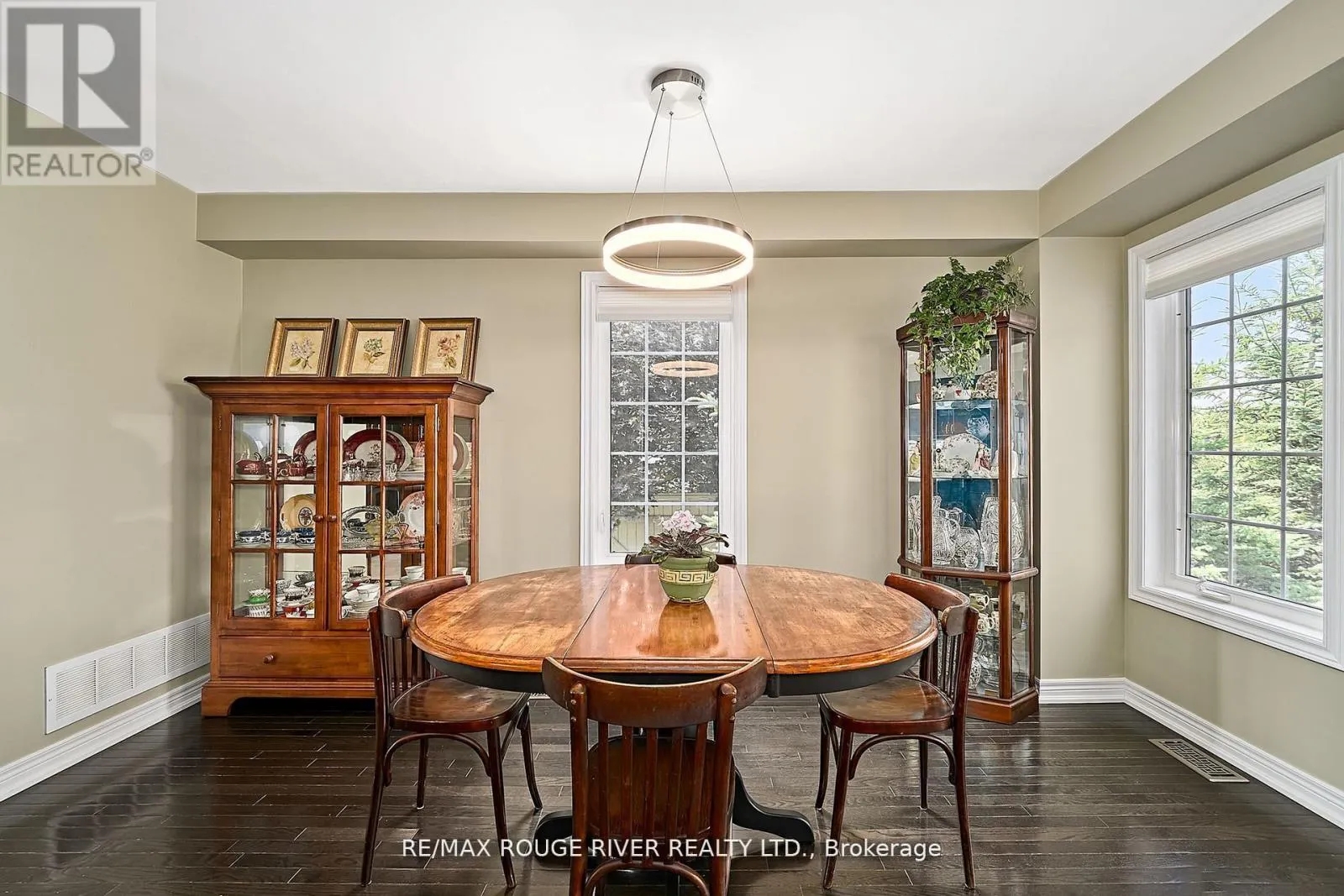 26 LANDER CRESCENT