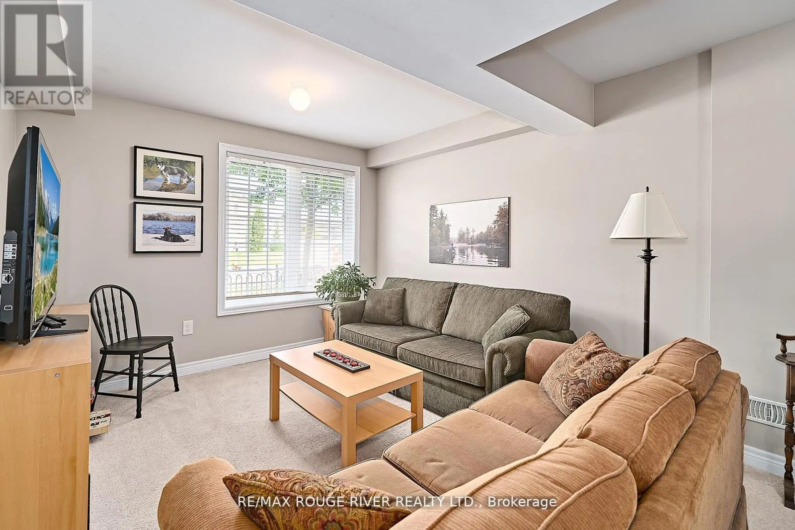 26 LANDER CRESCENT