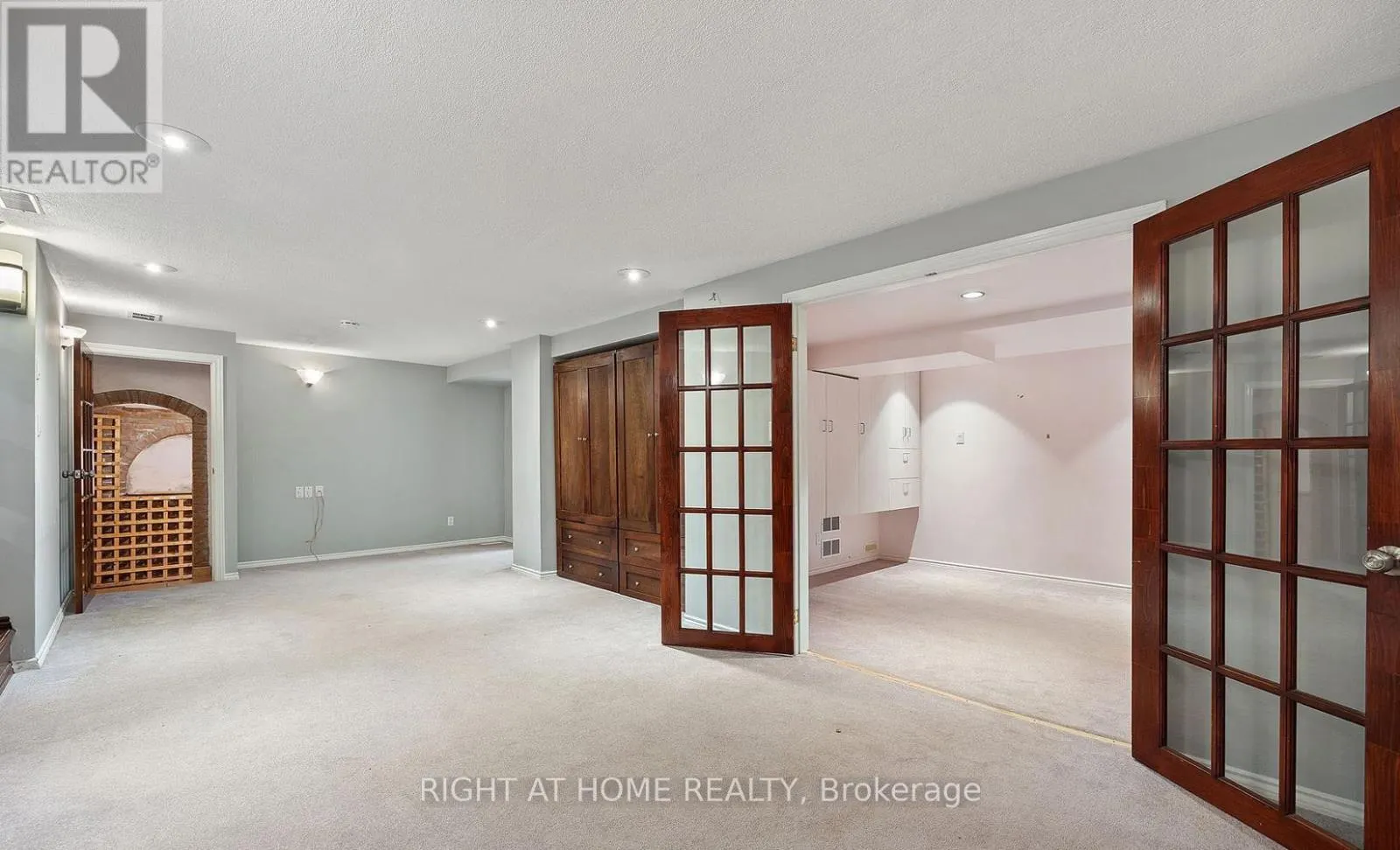40 CATALINA DRIVE