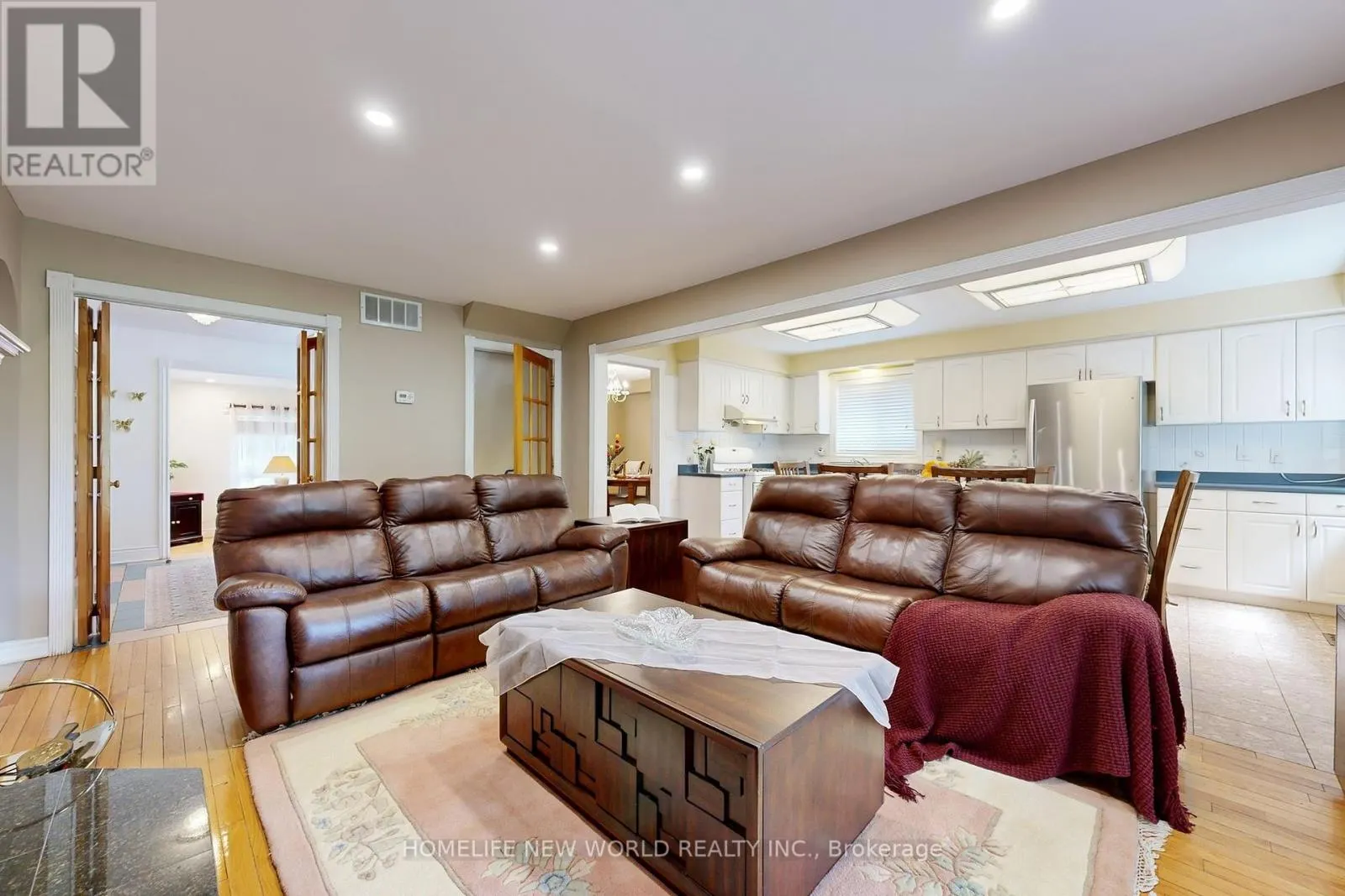 781 HUNTINGWOOD DRIVE