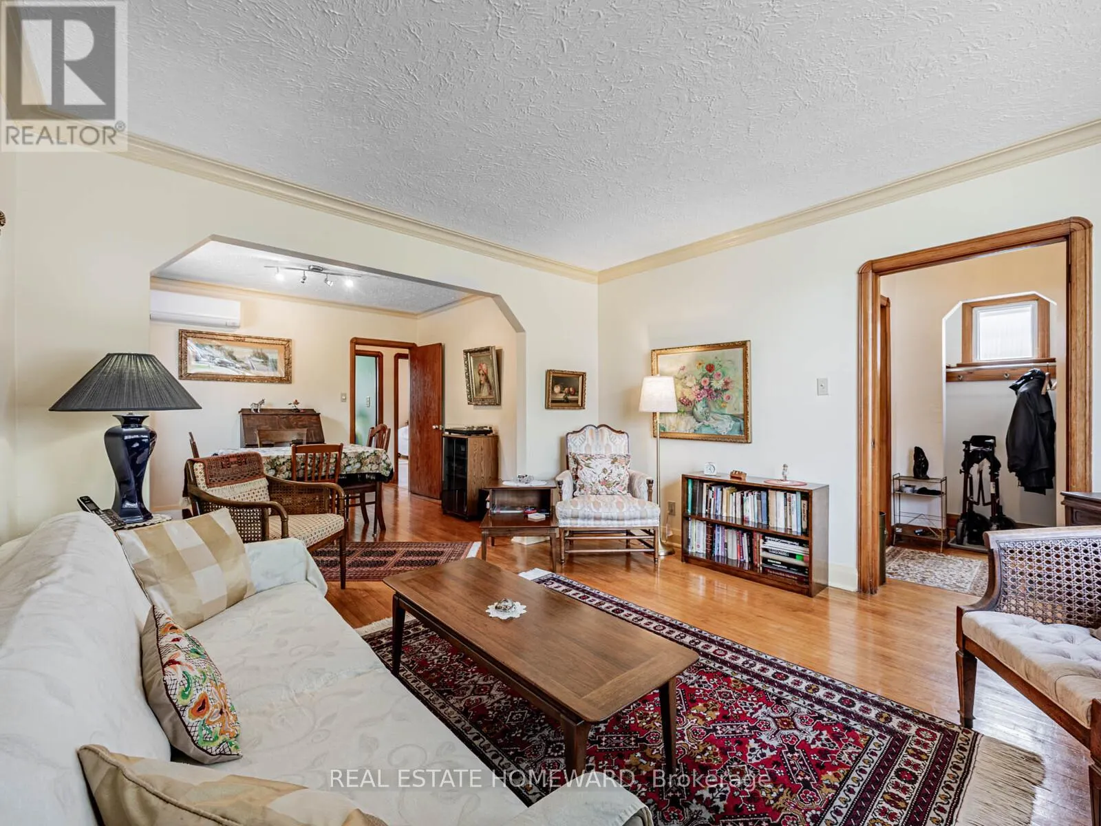 733 PHARMACY AVENUE