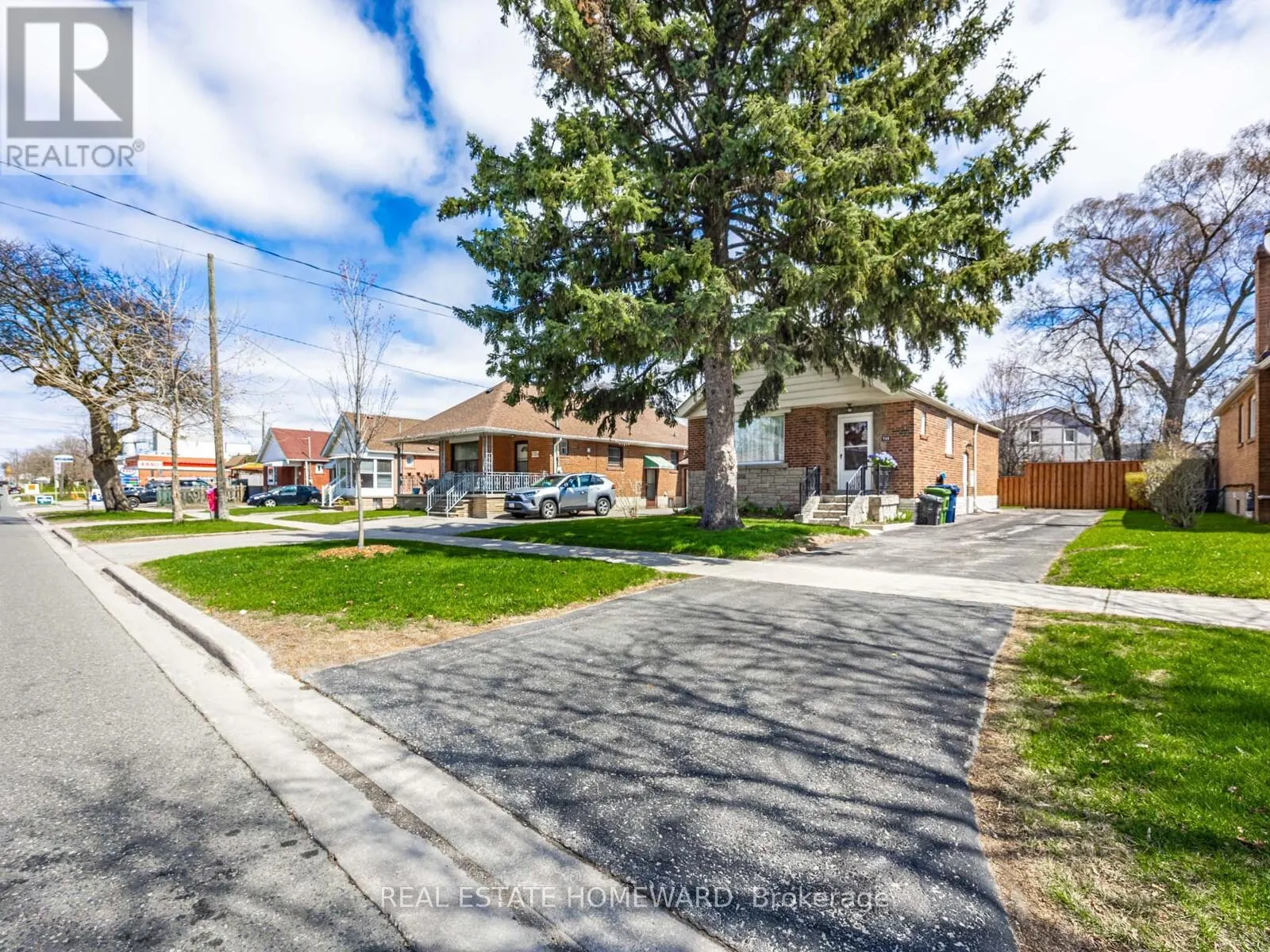 733 PHARMACY AVENUE