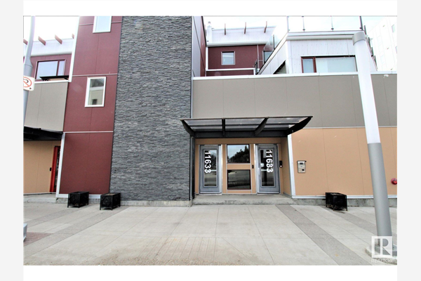 #210 11633 105 AV NW, Edmonton