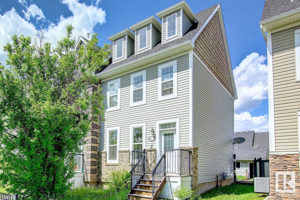 9820 104 AV, Morinville
