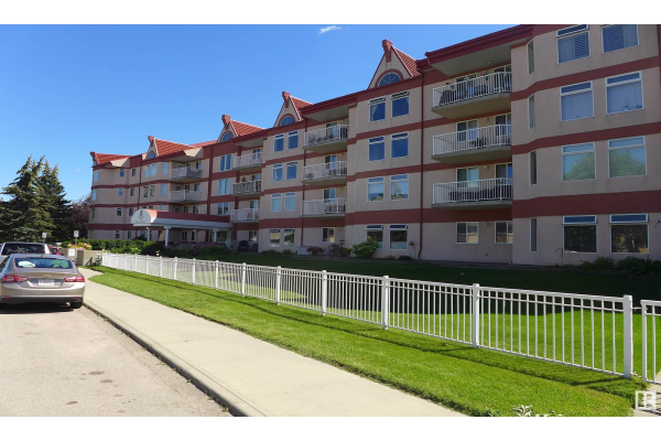 #313 2011 137 AV NW NW, Edmonton