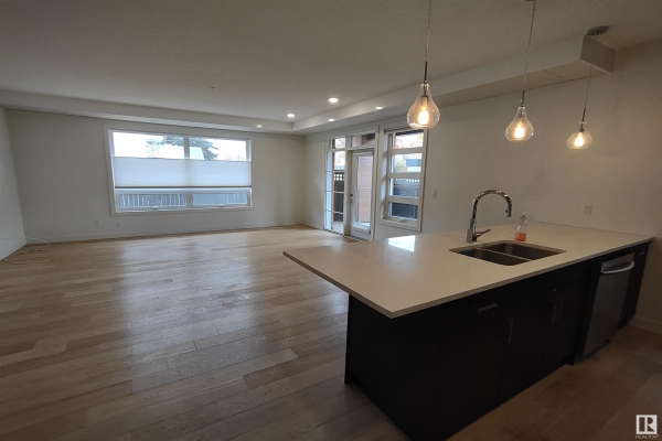 #105 10606 84 AV NW, Edmonton