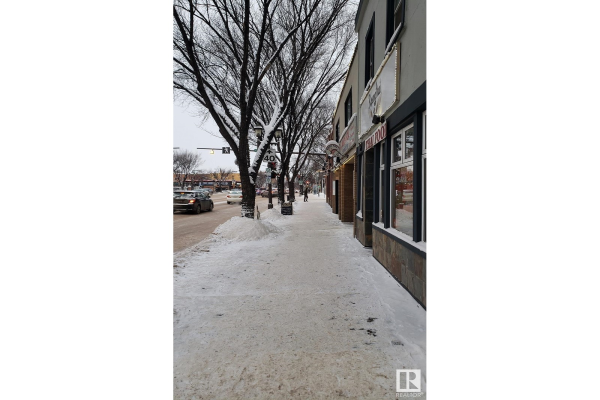 10152A 82 AV NW NW, Edmonton