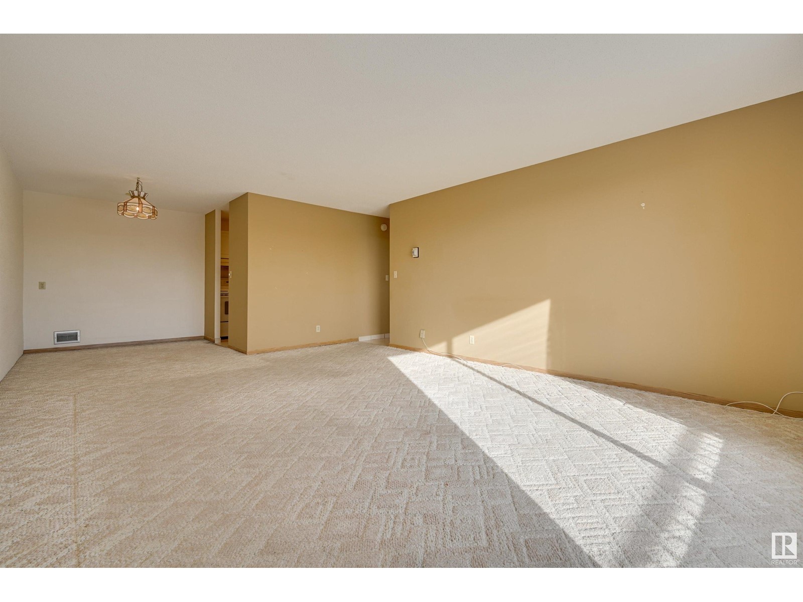Listing E4328260 - Large Photo # 4