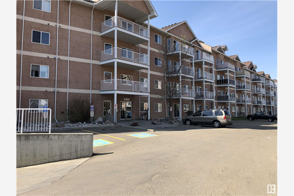 #210 4304 139 AV NW, Edmonton
