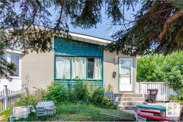 3708 133 AV NW, Edmonton