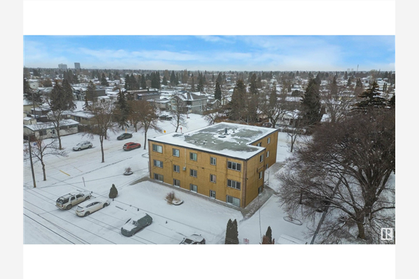 #3 10904 159 ST NW, Edmonton