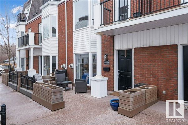 9764 92 ST NW, Edmonton