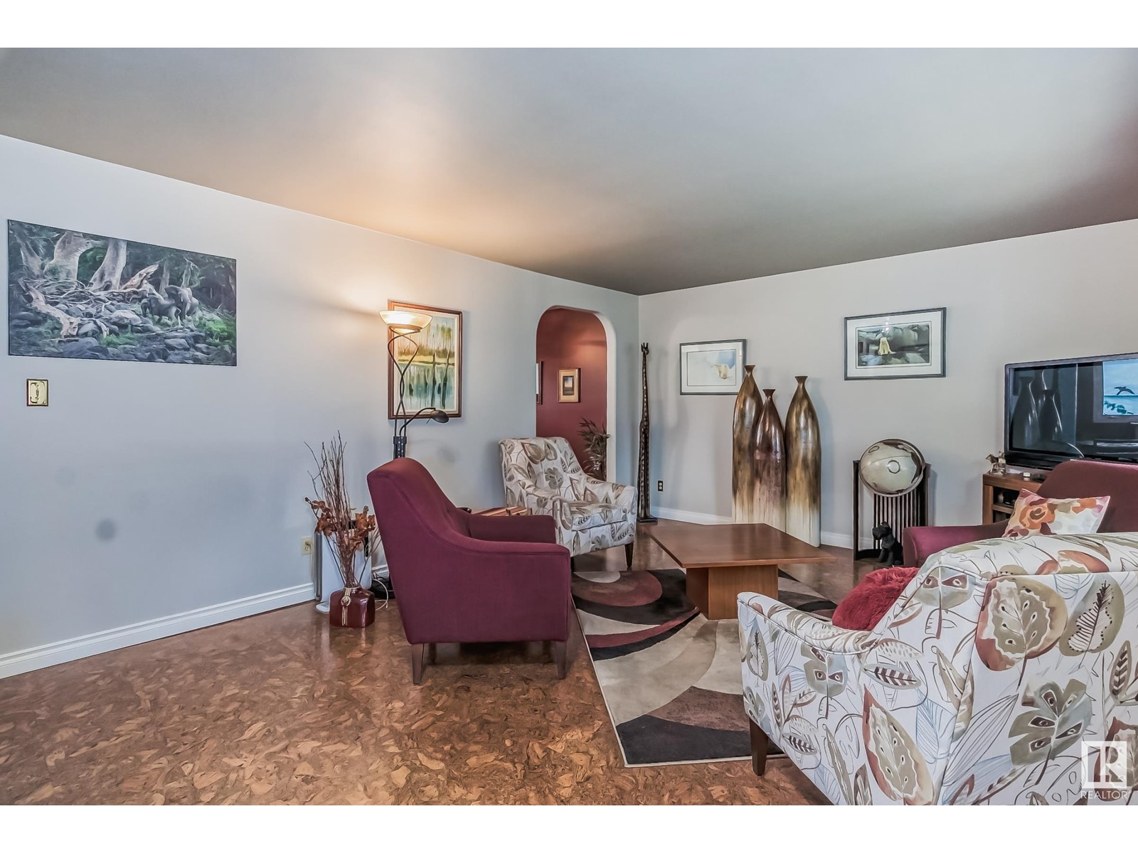 1016 MOYER DR