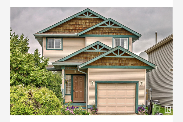 9016 166 AV NW, Edmonton