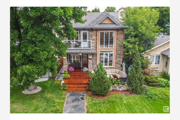 6512 111 AV NW, Edmonton