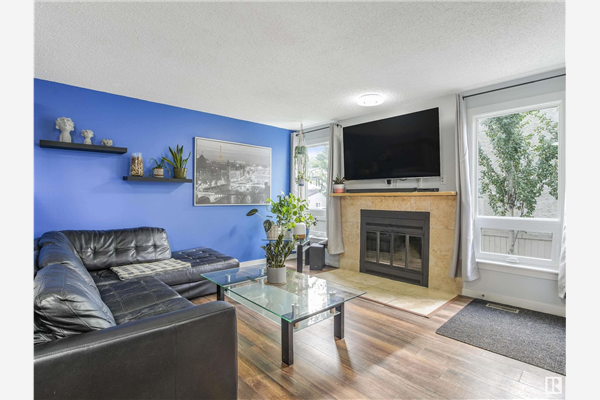 10647 161 AV NW, Edmonton
