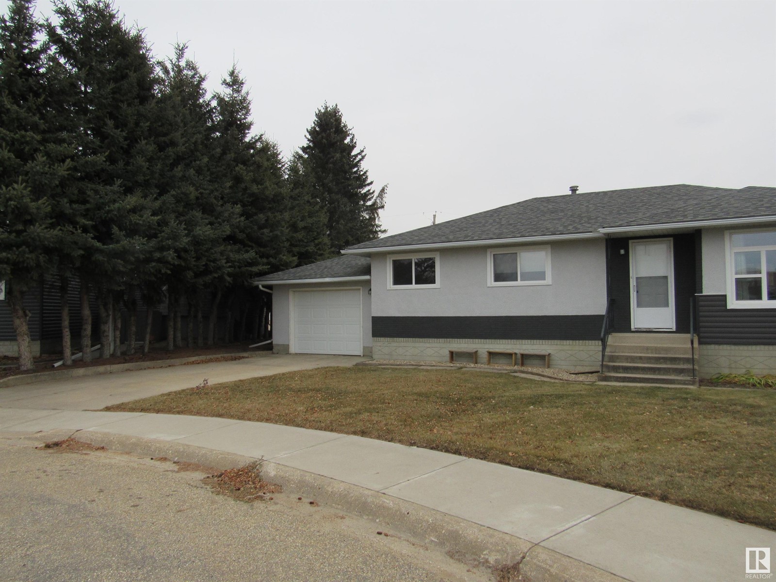 4905 48 ST