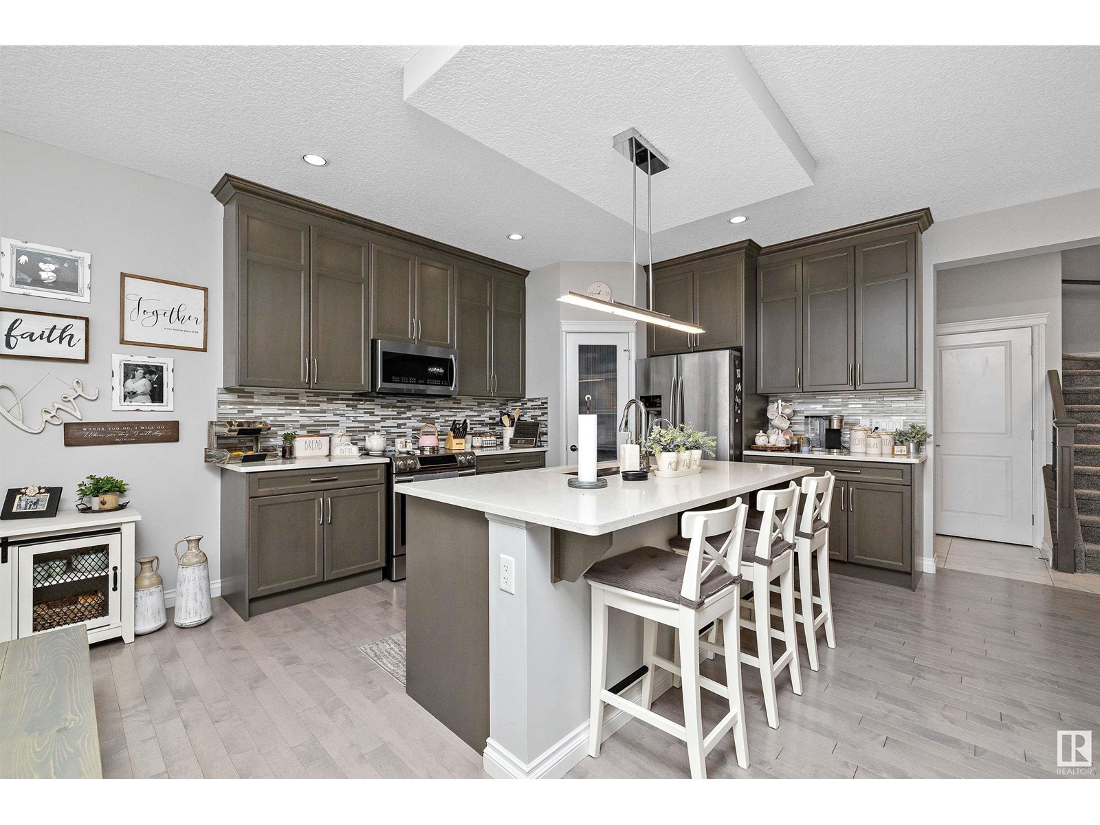 1386 Secord LD NW