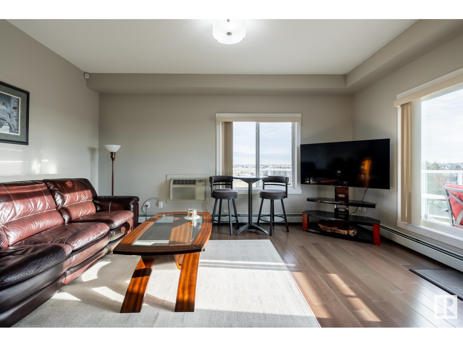 #417 2207 44 AV NW