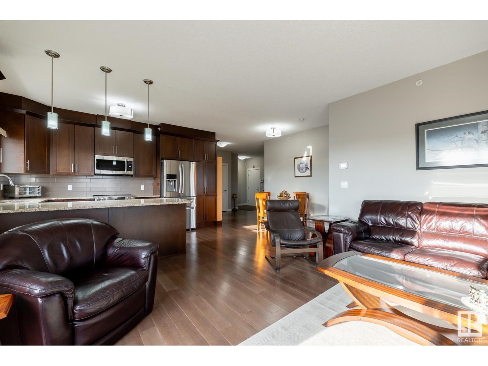 #417 2207 44 AV NW