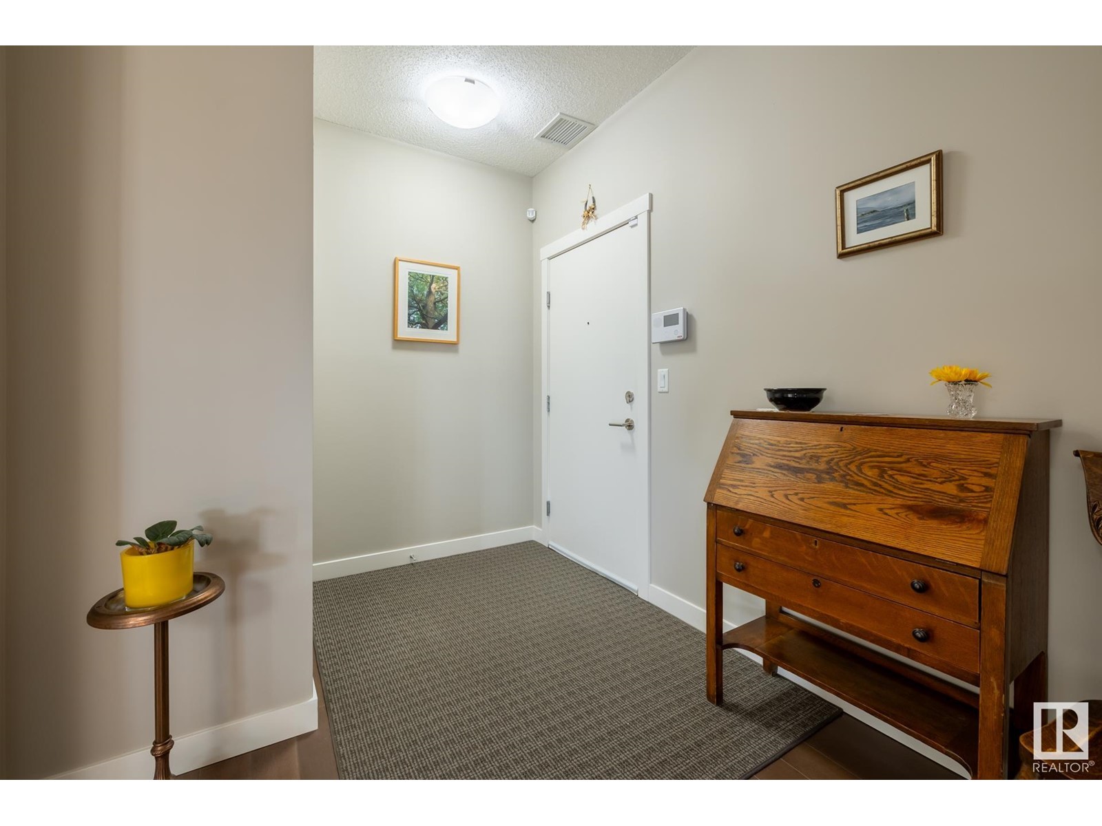 #417 2207 44 AV NW