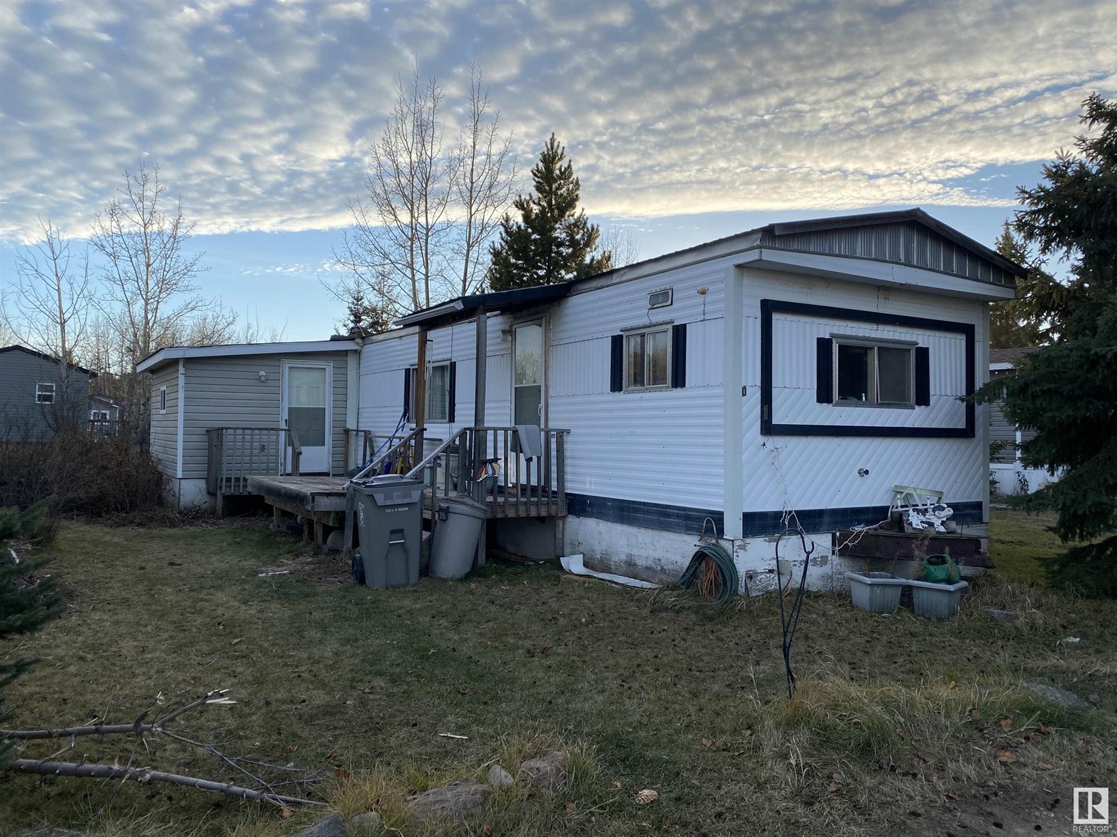 27 Village Green Mobile Home Park