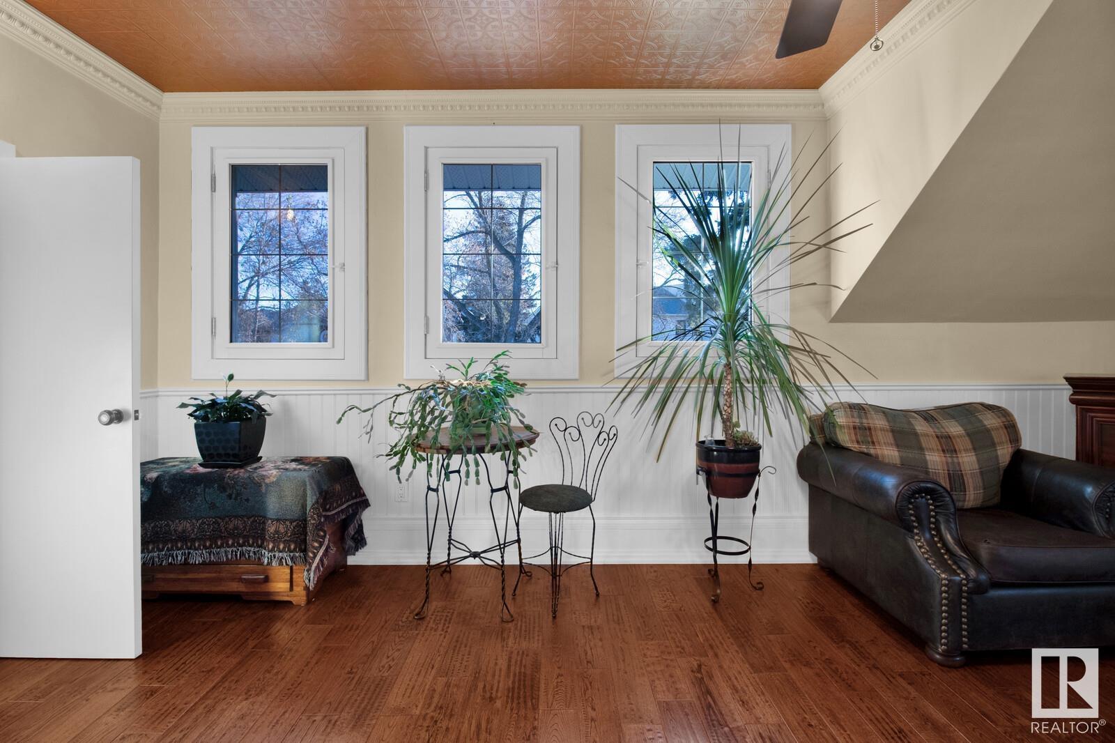 10508 127 ST NW