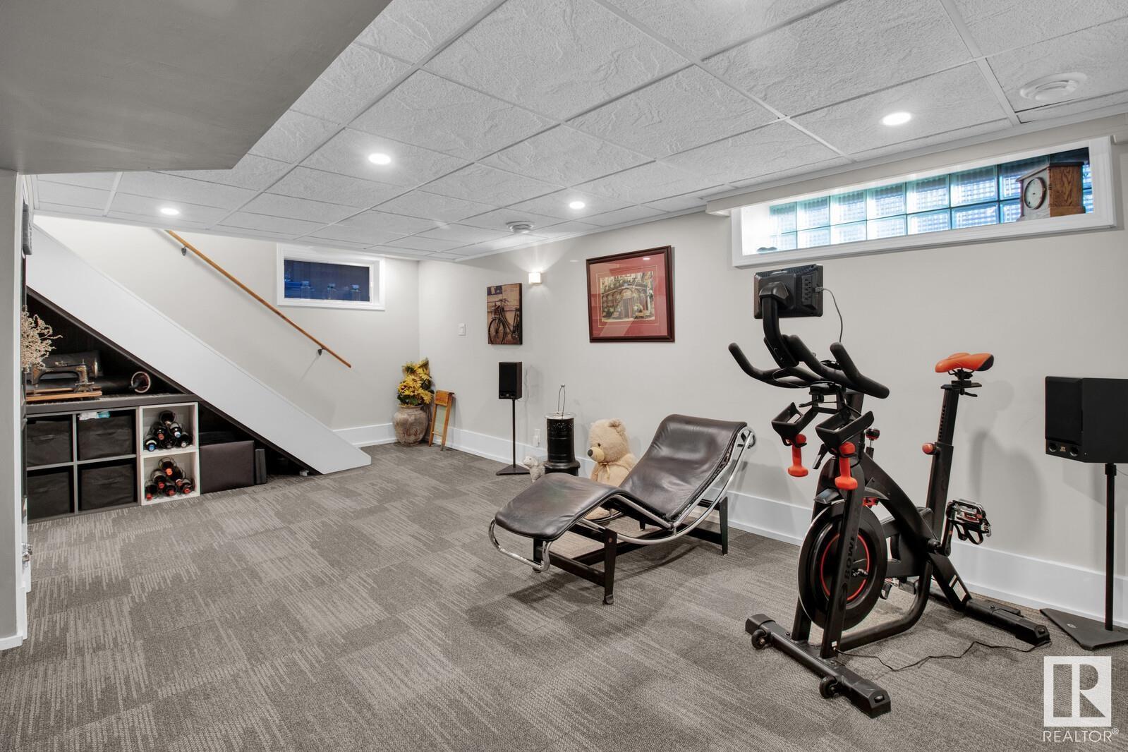 10508 127 ST NW