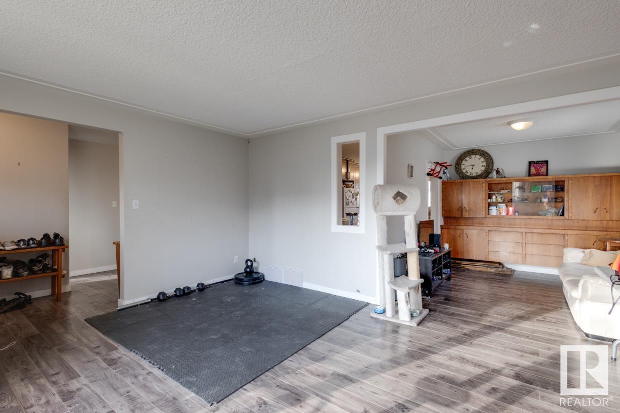 10508 62 AV NW