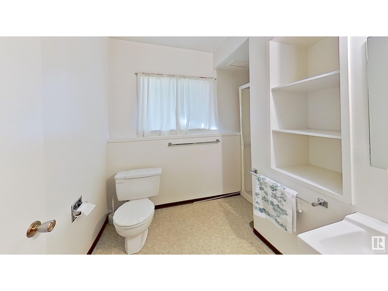 11036 159 ST NW
