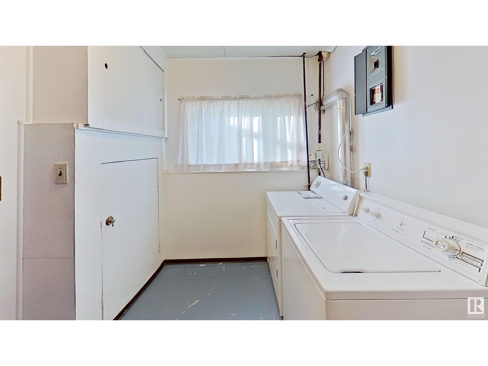 11036 159 ST NW