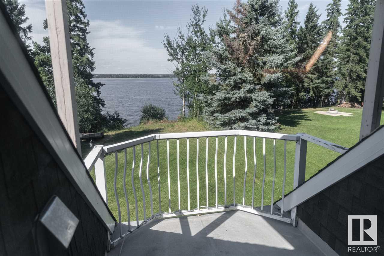 8 BAYVIEW CR