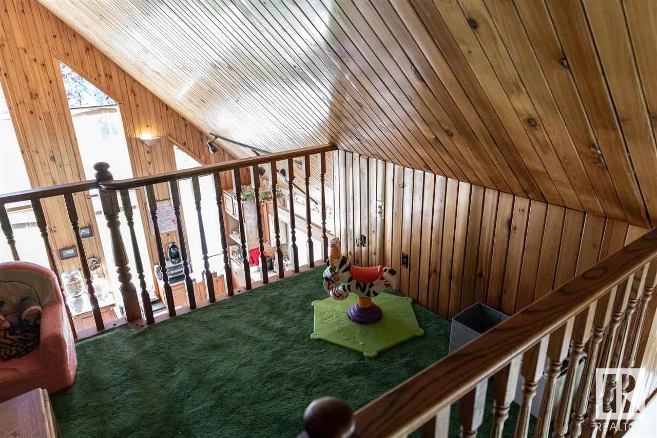 8 BAYVIEW CR