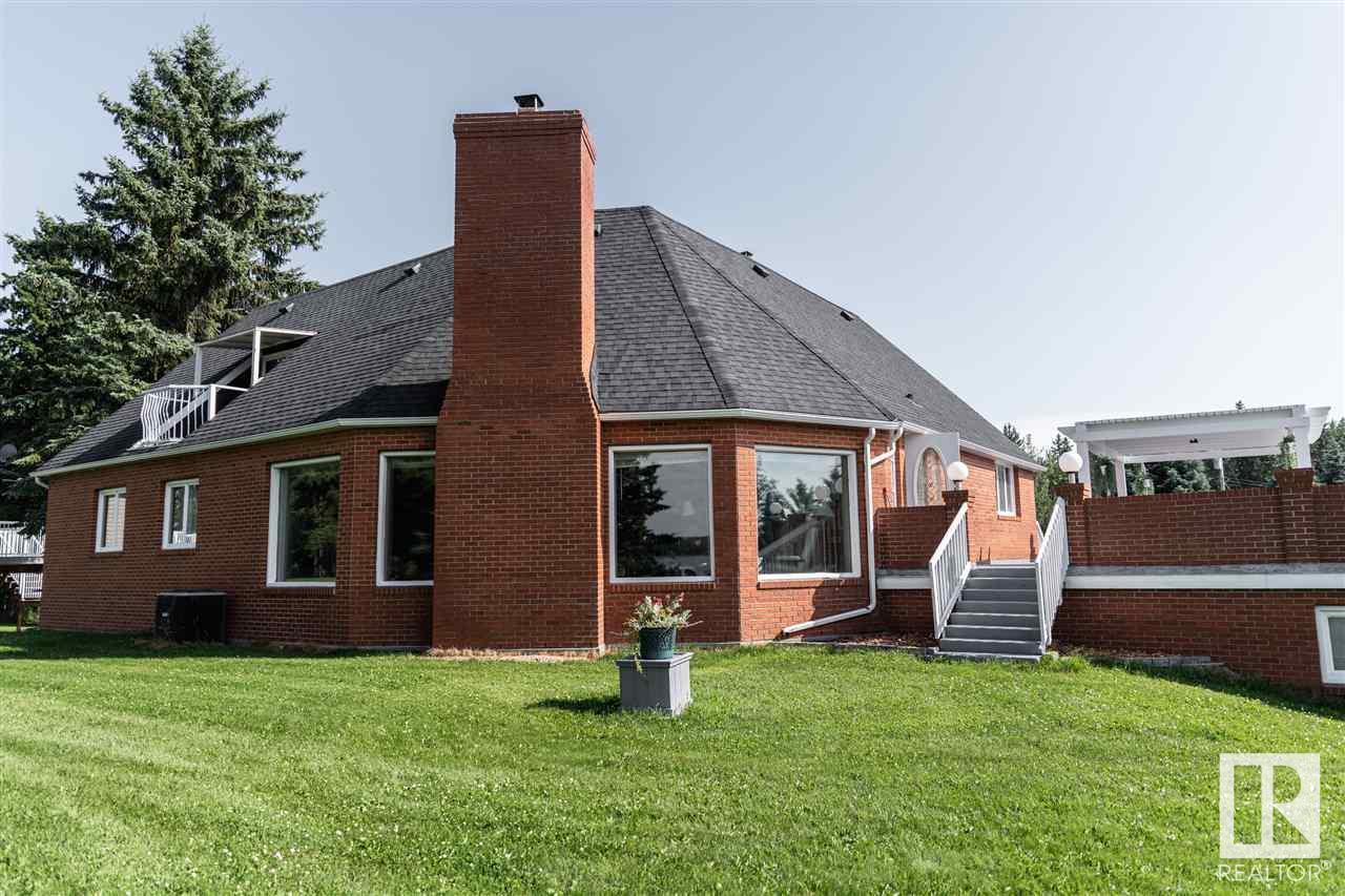 8 BAYVIEW CR
