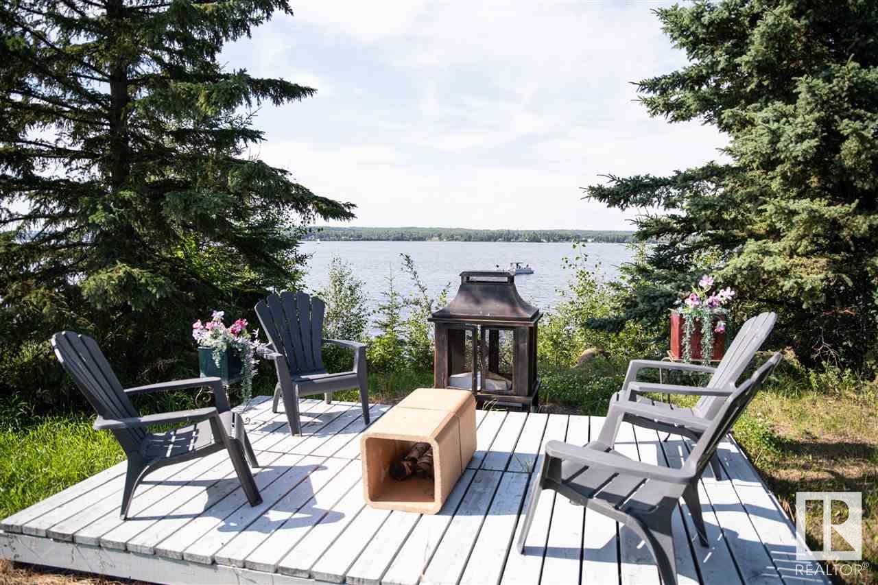 8 BAYVIEW CR