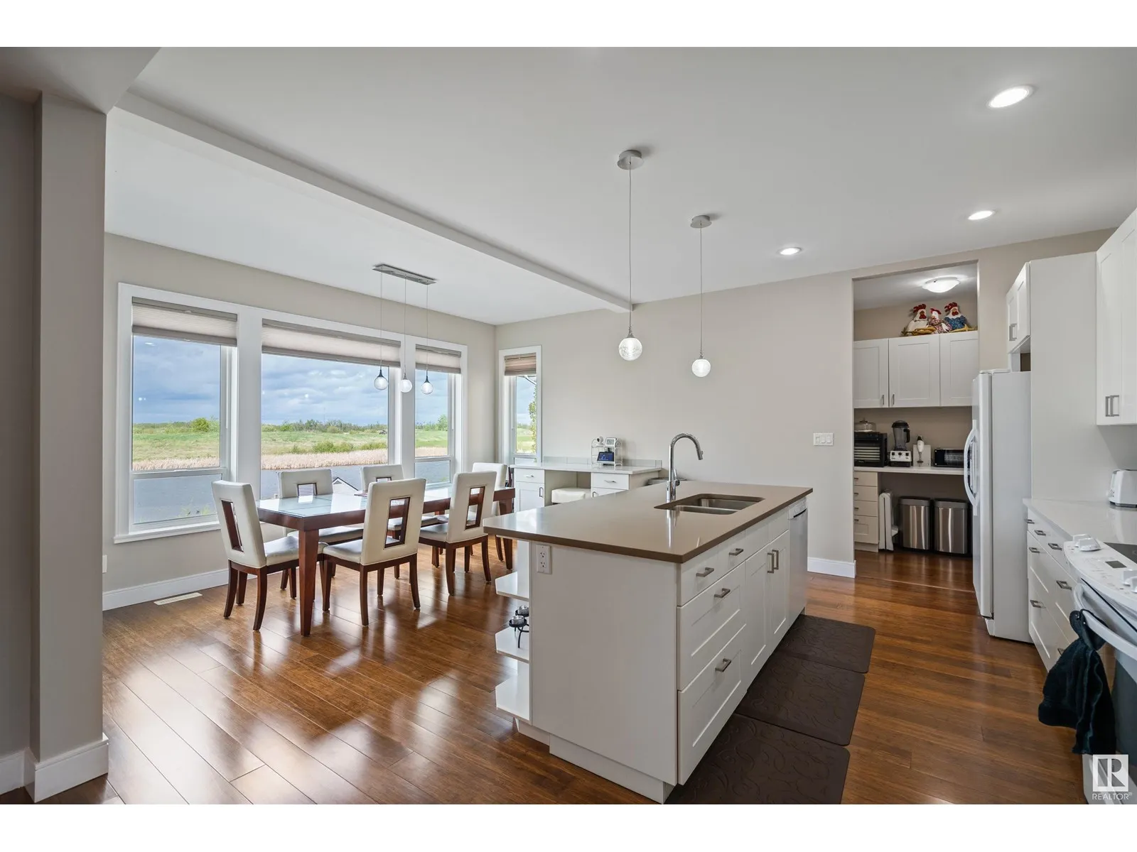 3717 Beau Vista BV
