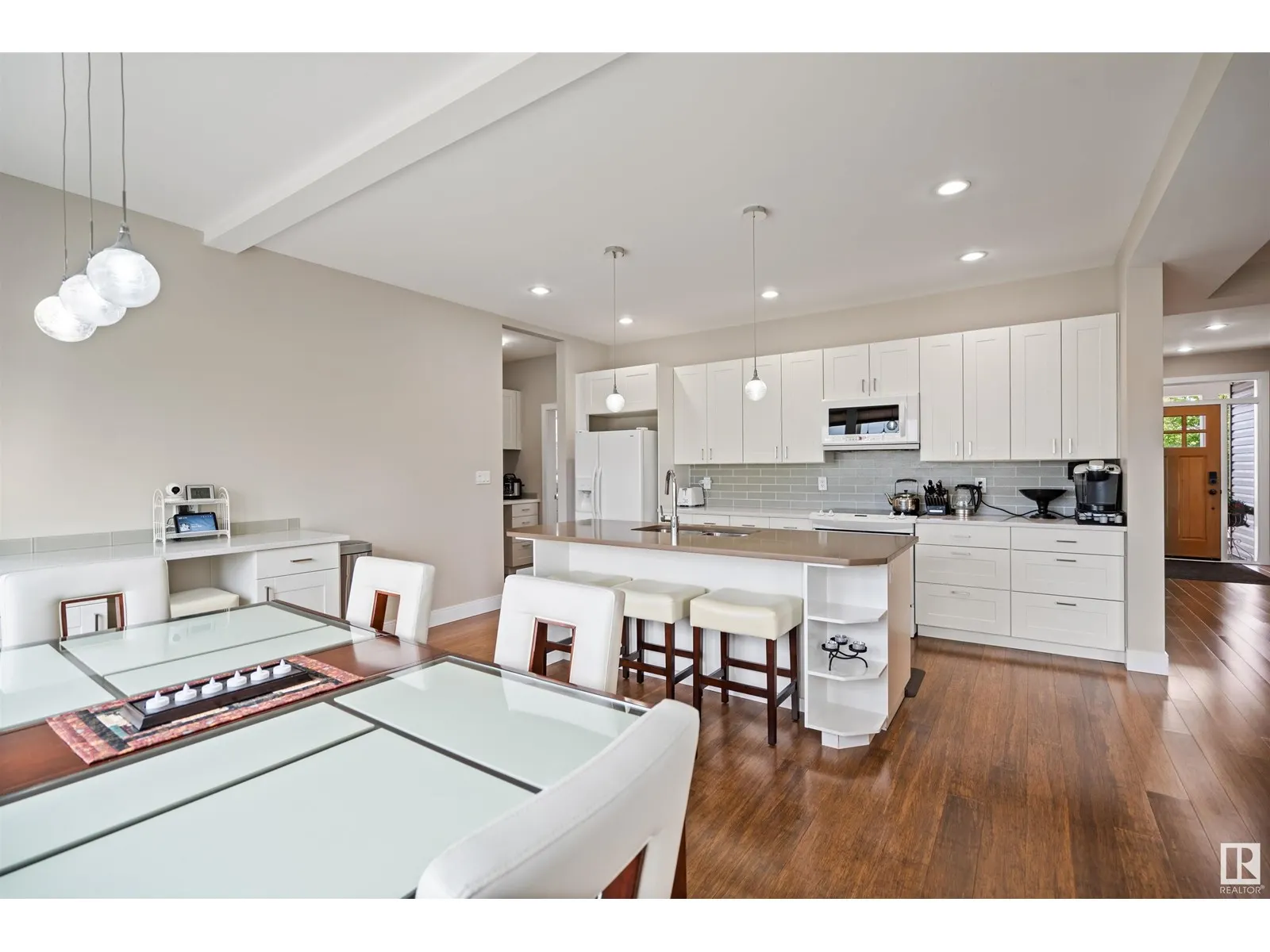 3717 Beau Vista BV