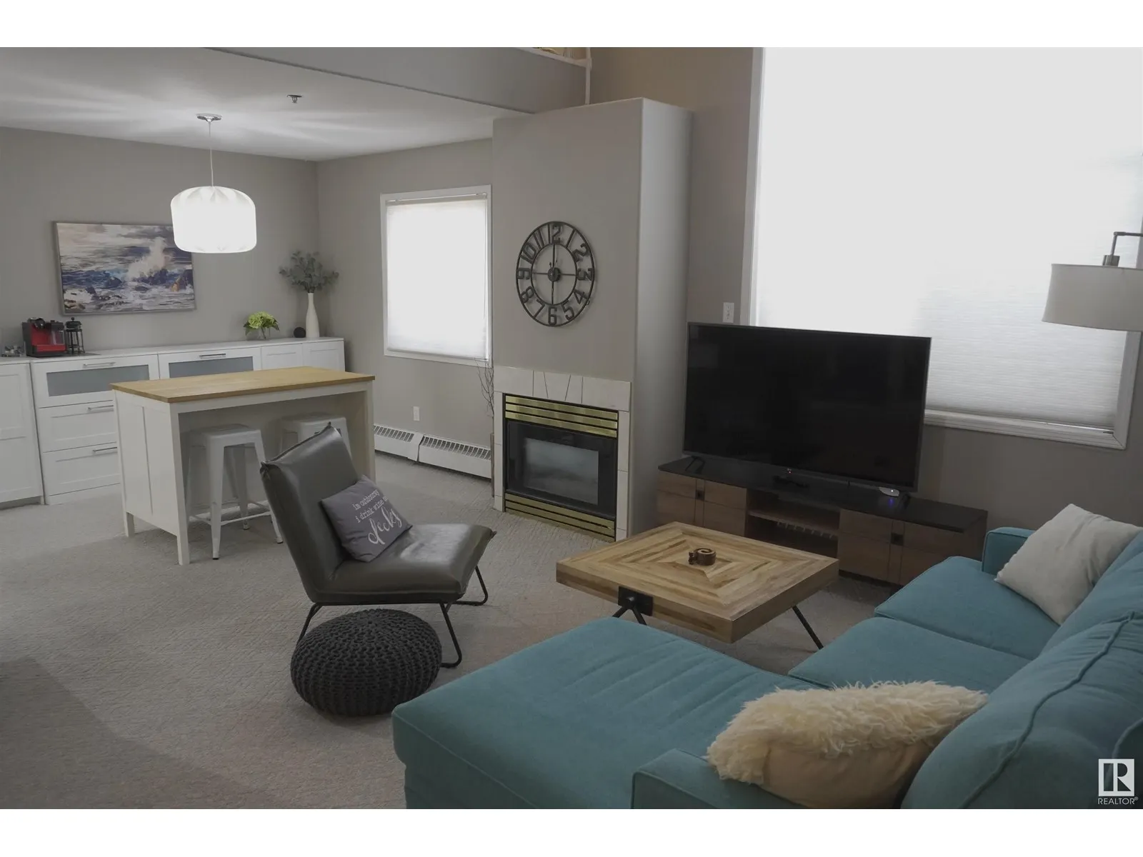 #37 10331 106 ST NW