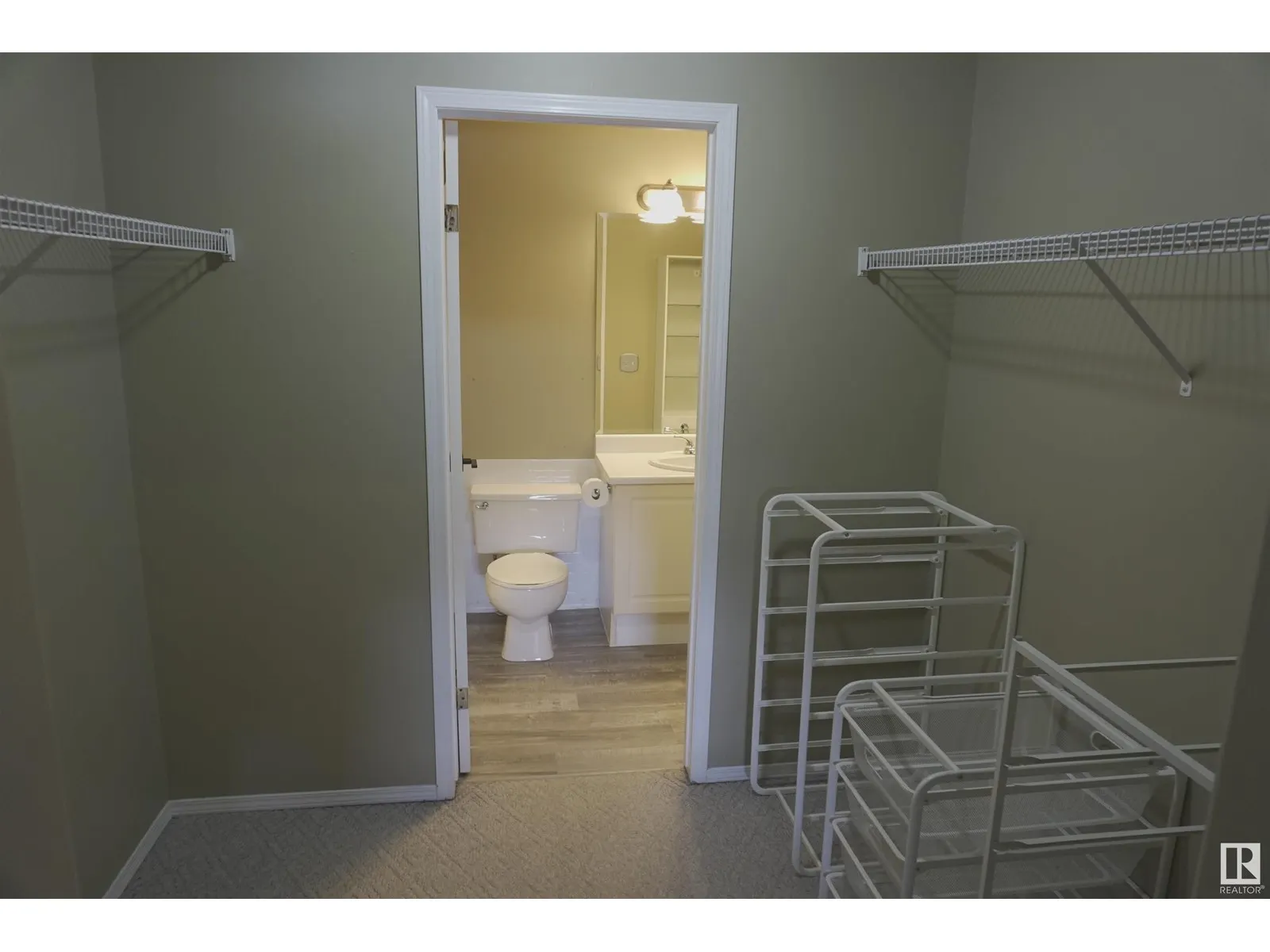 #37 10331 106 ST NW