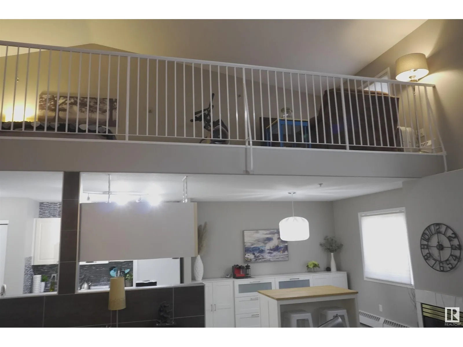 #37 10331 106 ST NW