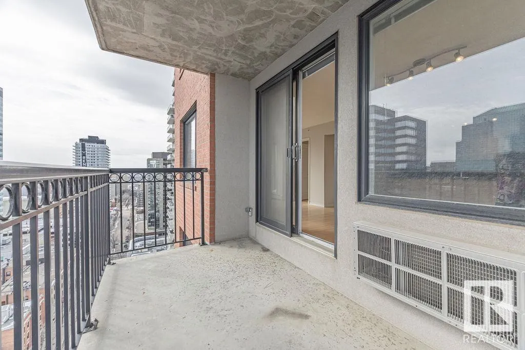 #2301 10180 104 ST NW