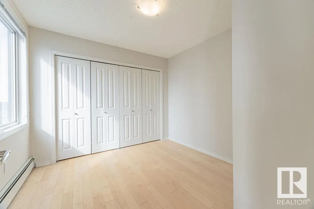 #2301 10180 104 ST NW
