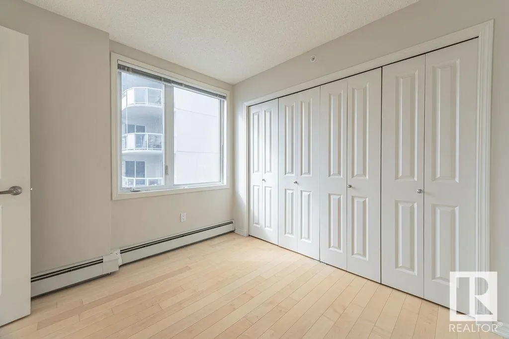 #2301 10180 104 ST NW