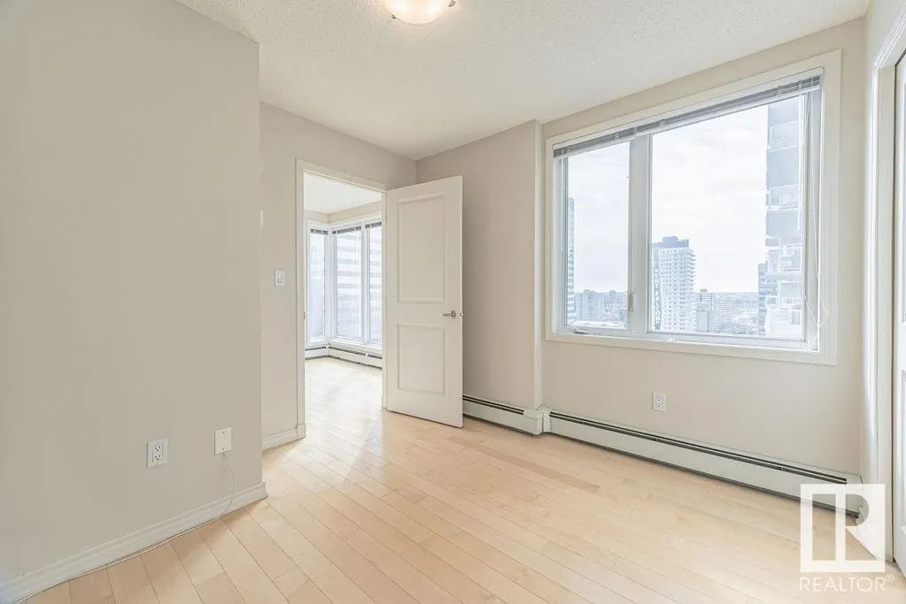 #2301 10180 104 ST NW