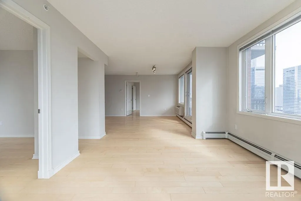 #2301 10180 104 ST NW